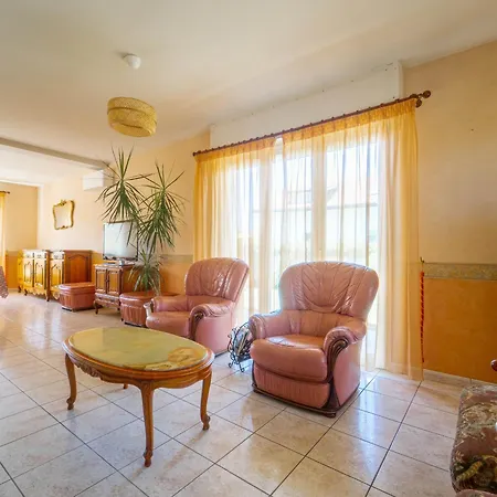 Maison A - 6 Pers. - Fr-1-50-212